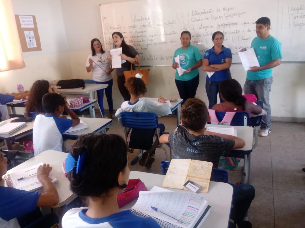 SERVIDORES DA SAÚDE PROMOVEM DISCUSSÃO SOBRE SAÚDE NAS ESCOLAS DE ANANÁS SERVIDORES DA SAÚDE PROMOVEM DISCUSSÃO SOBRE SAÚDE NAS ESCOLAS DE ANANÁS